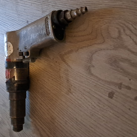 Compressed air screw gun - Picture 3 of 5